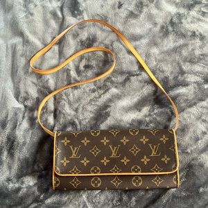 Louis Vuitton pochette twin GM crossbody bag